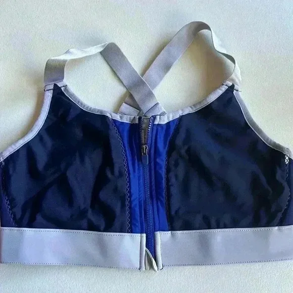 Fabletics - Picture 2 of 3